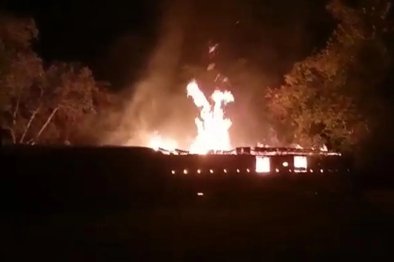 ঘাটালের রাধানগরে ভয়াবহ আগুন