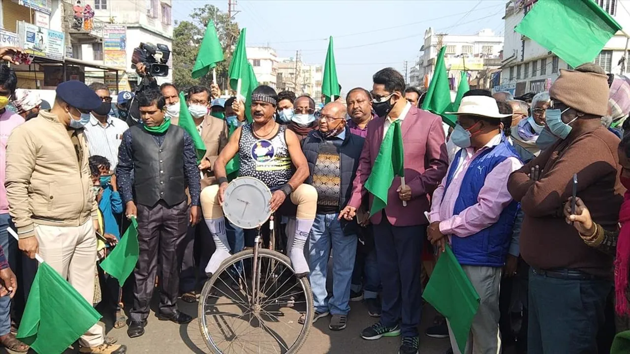 গিনেস ওয়ার্ল্ড রেকর্ড এর লক্ষ্যে সাইকেলে যাত্রা!