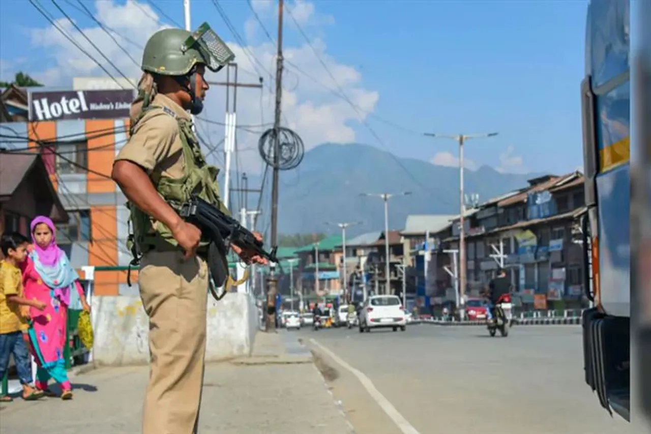 আবারও ভূমিকম্পে কেঁপে উঠল উপত্যকার মাটি