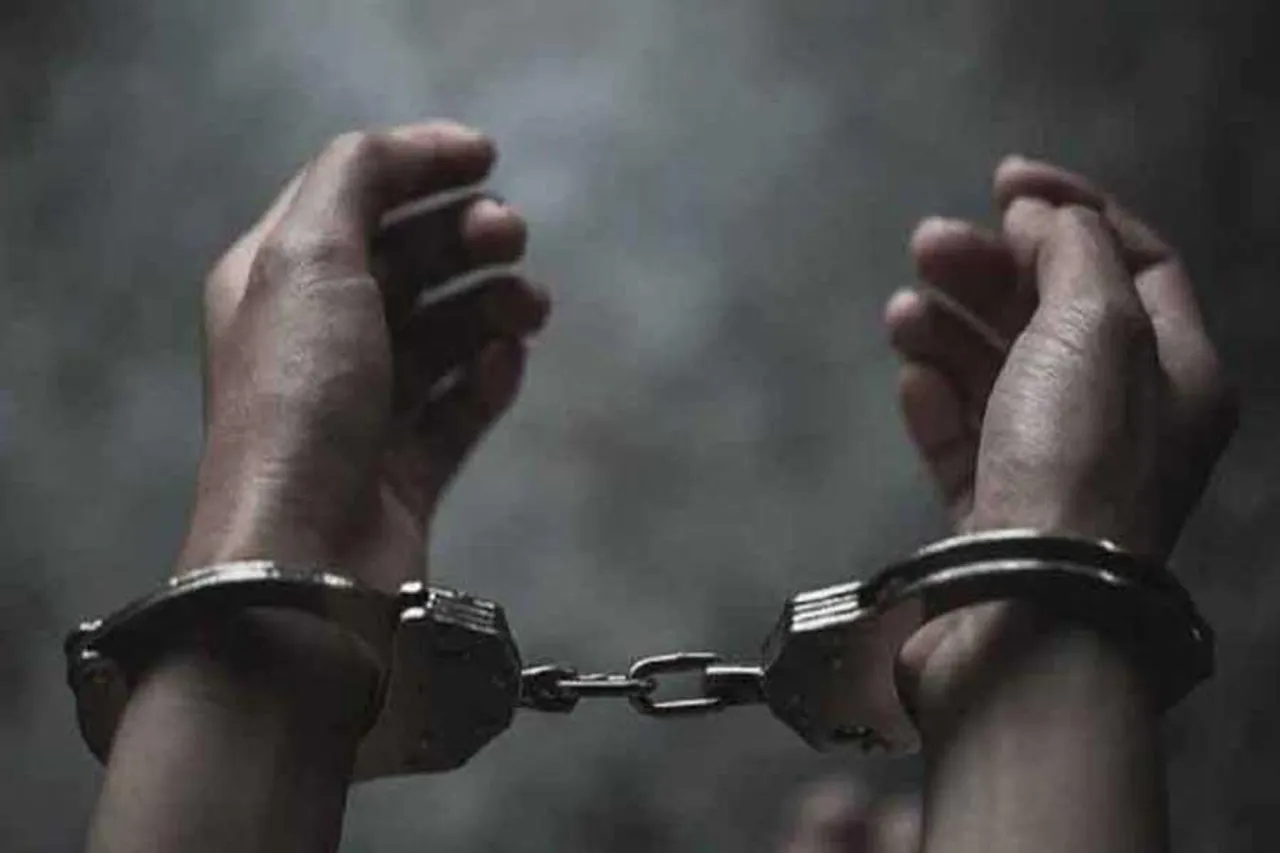 ব্রিজ বিপর্যয়ে গ্রেফতার ওরেভা গ্রুপের দুই কর্মী