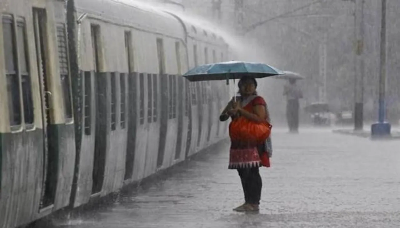 সারাদিন ভারী বৃষ্টির পূর্বাভাস