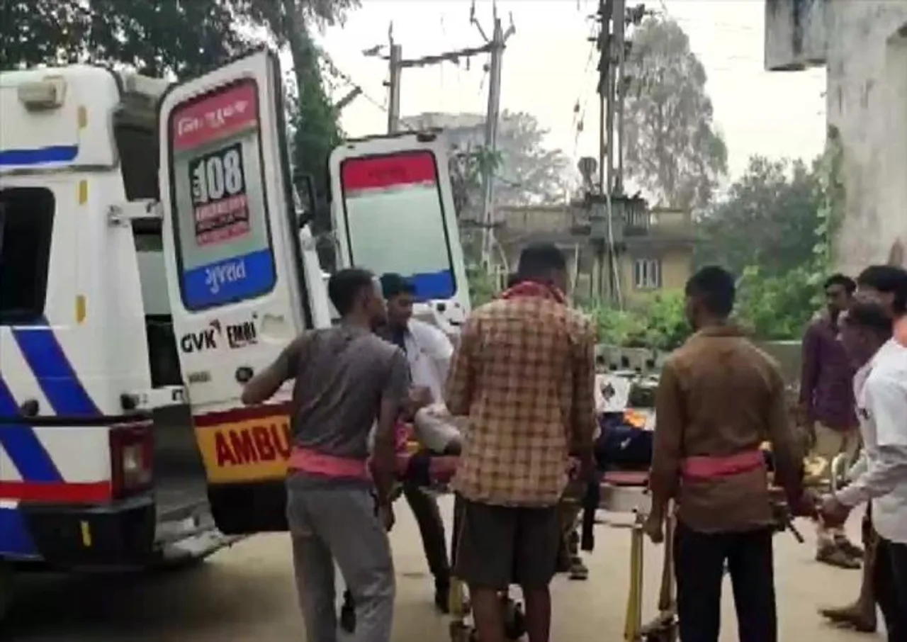 গুজরাটে ভয়াবহ পথ দুর্ঘটনা, মৃত ৬