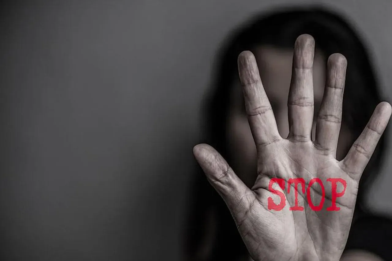 ছুরির ভয় দেখিয়ে মহিলাকে ধর্ষণের অভিযোগ