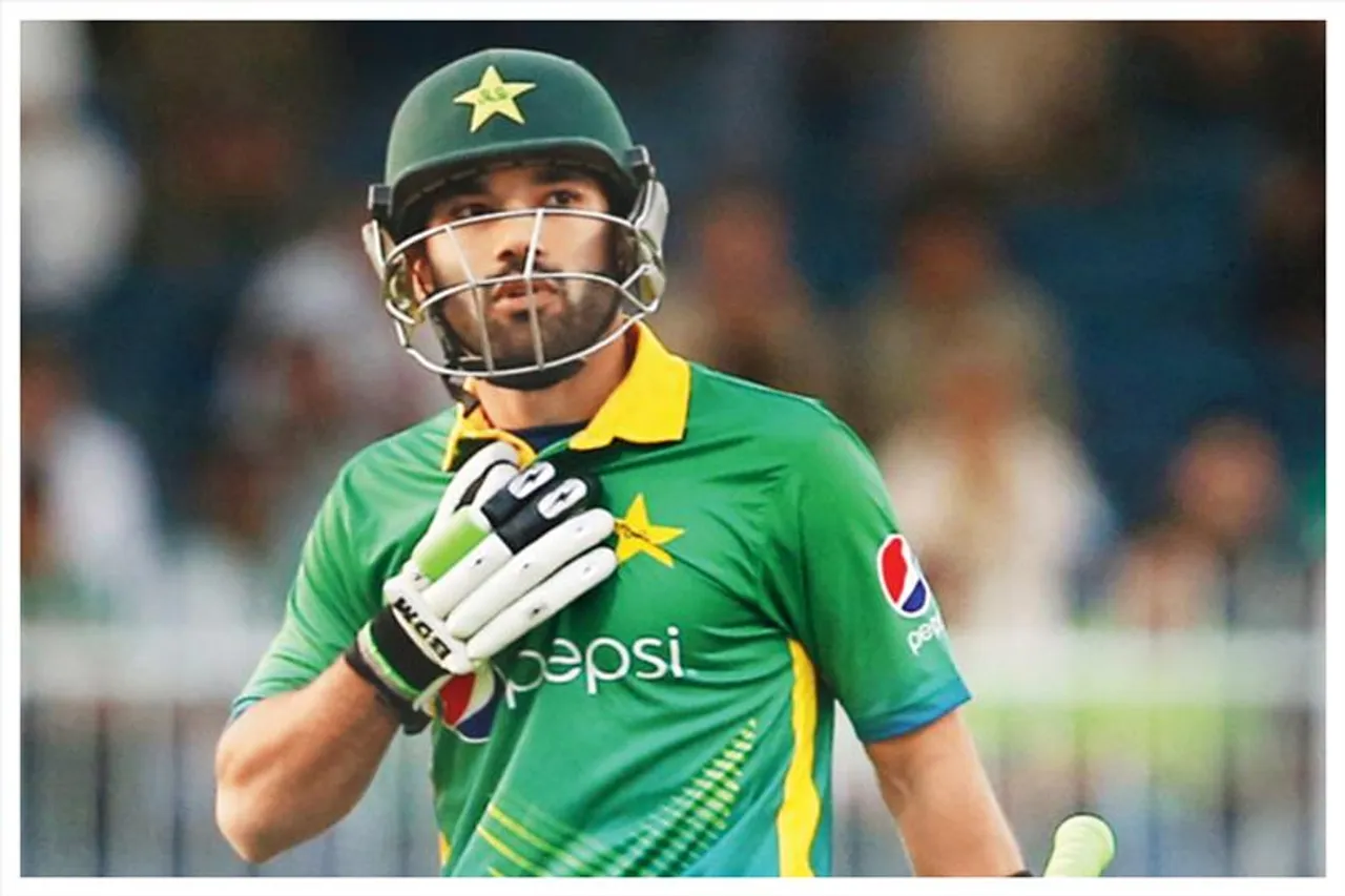 বাবর আজমকে রিপ্লেস করলেন মোহাম্মদ রিজওয়ান