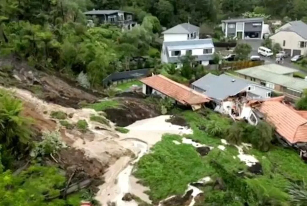 নিউজিল্যান্ডে ঘূর্ণিঝড়ে মৃতের সংখ্যা বেড়ে ৯