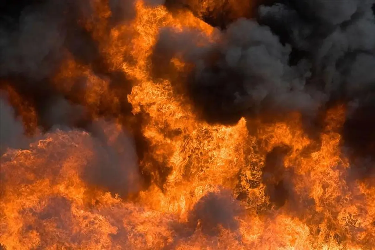 আনন্দপুরে ফের অগ্নিকাণ্ড