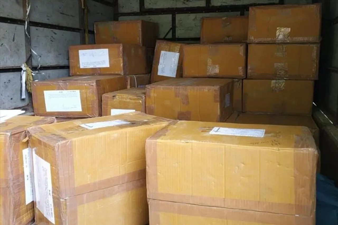 ৭২০০ বোতল কোডাইন-ভিত্তিক কাফ সিরাপ সহ গ্রেফতার ২