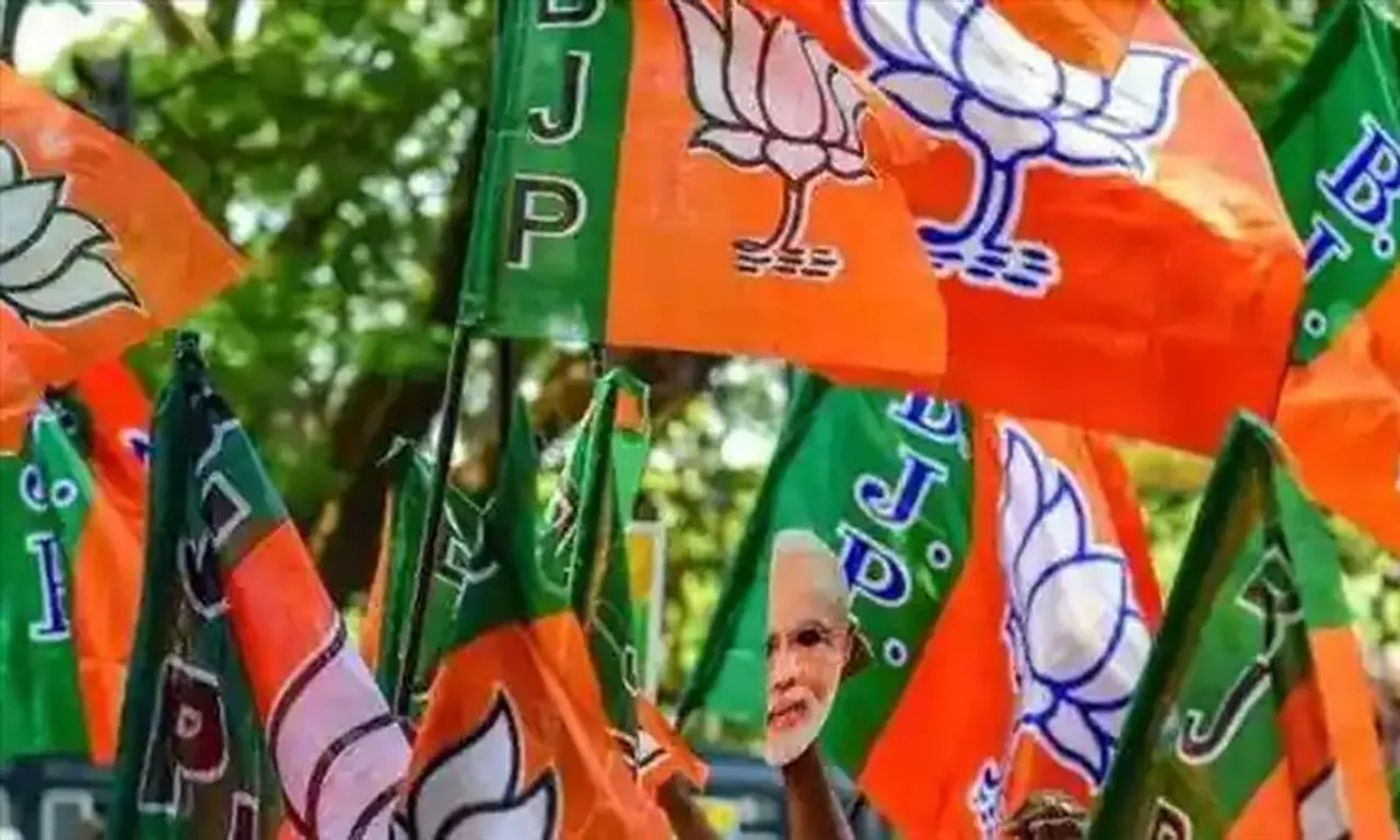 বিজেপির কর্মীদের ওপর জল কামান, কাঁদানে গ্যাসের ব্যবহার পুলিশের