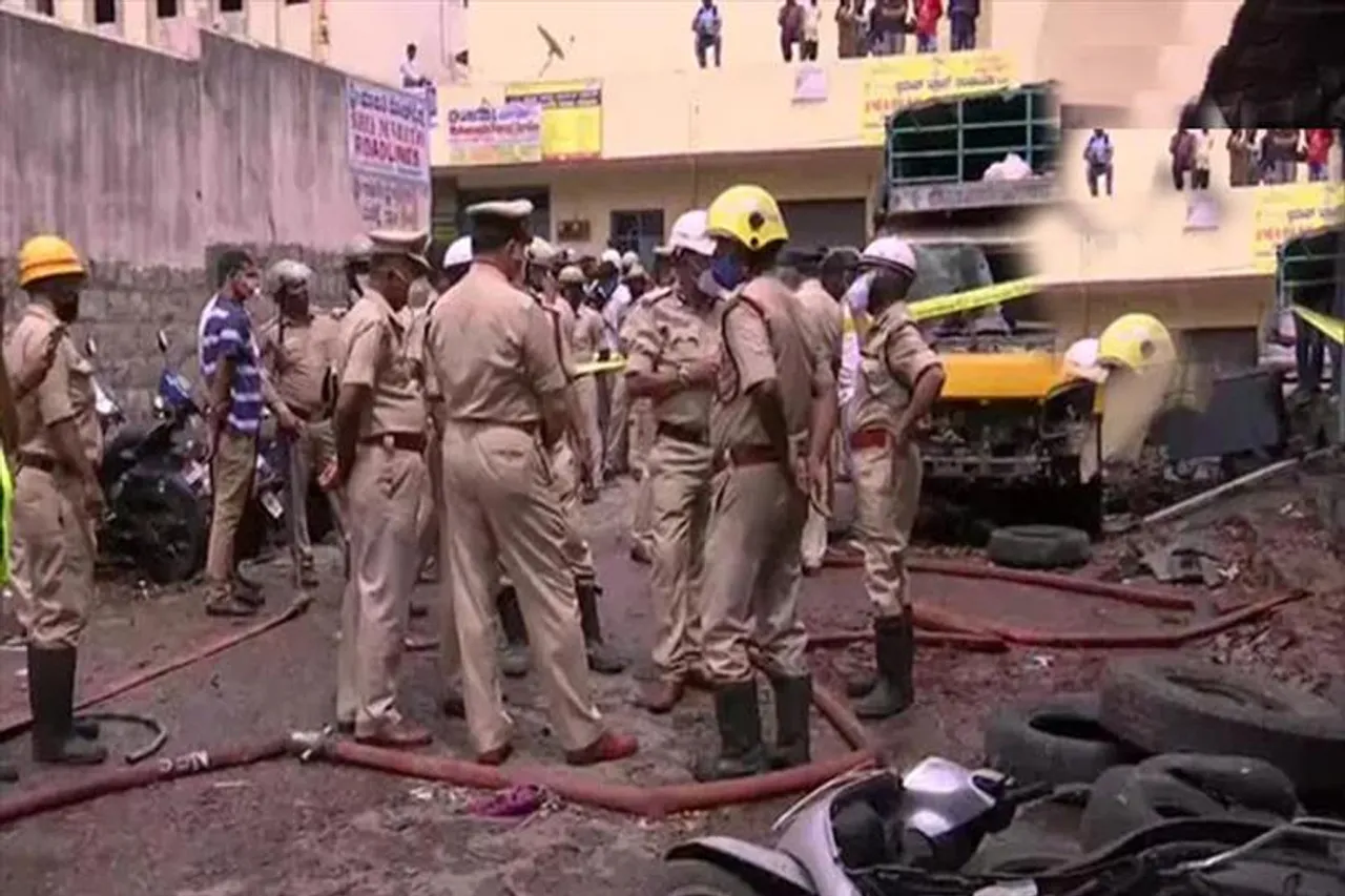 ভয়াবহ বিস্ফোরণে প্রাণ গেল ৩ জনের, আহত বহু