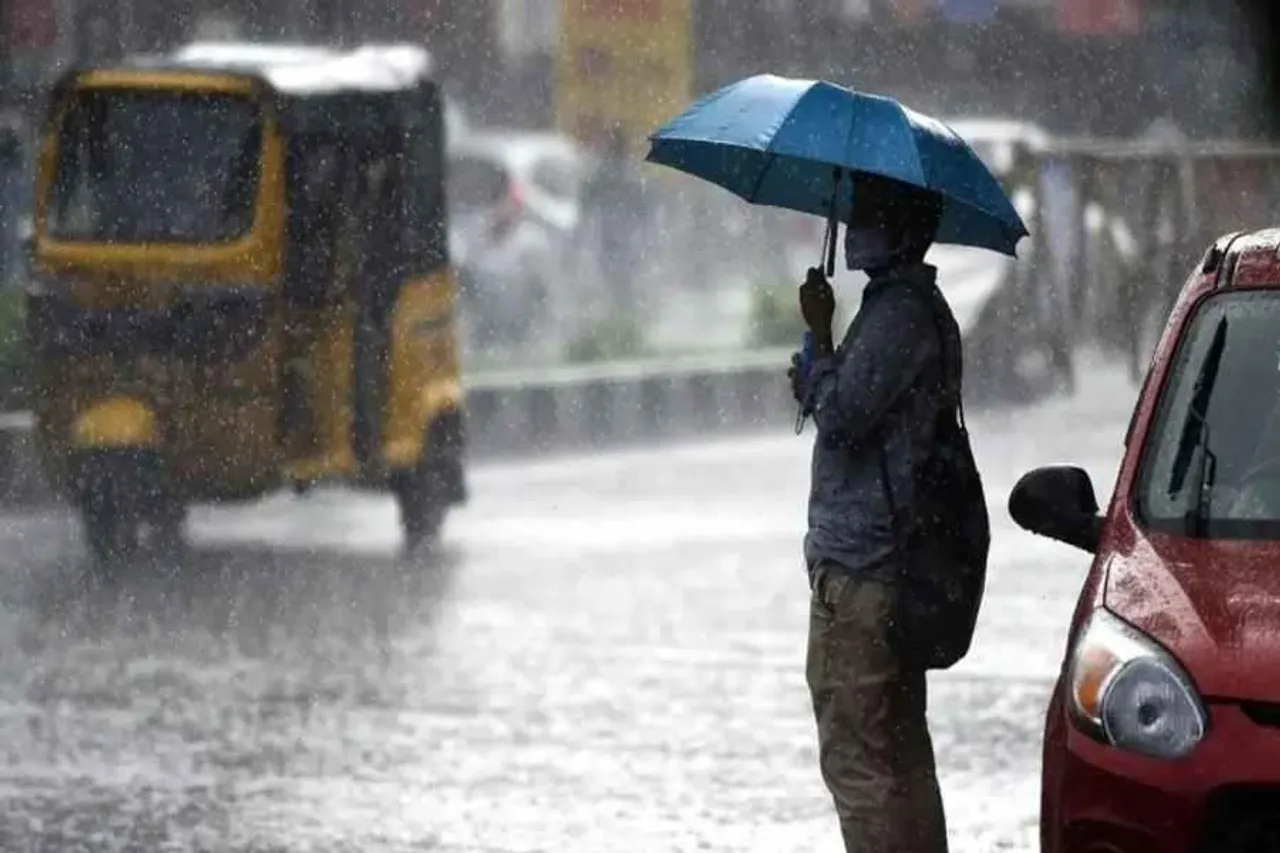 ফের ভারী বৃষ্টির পূর্বাভাস