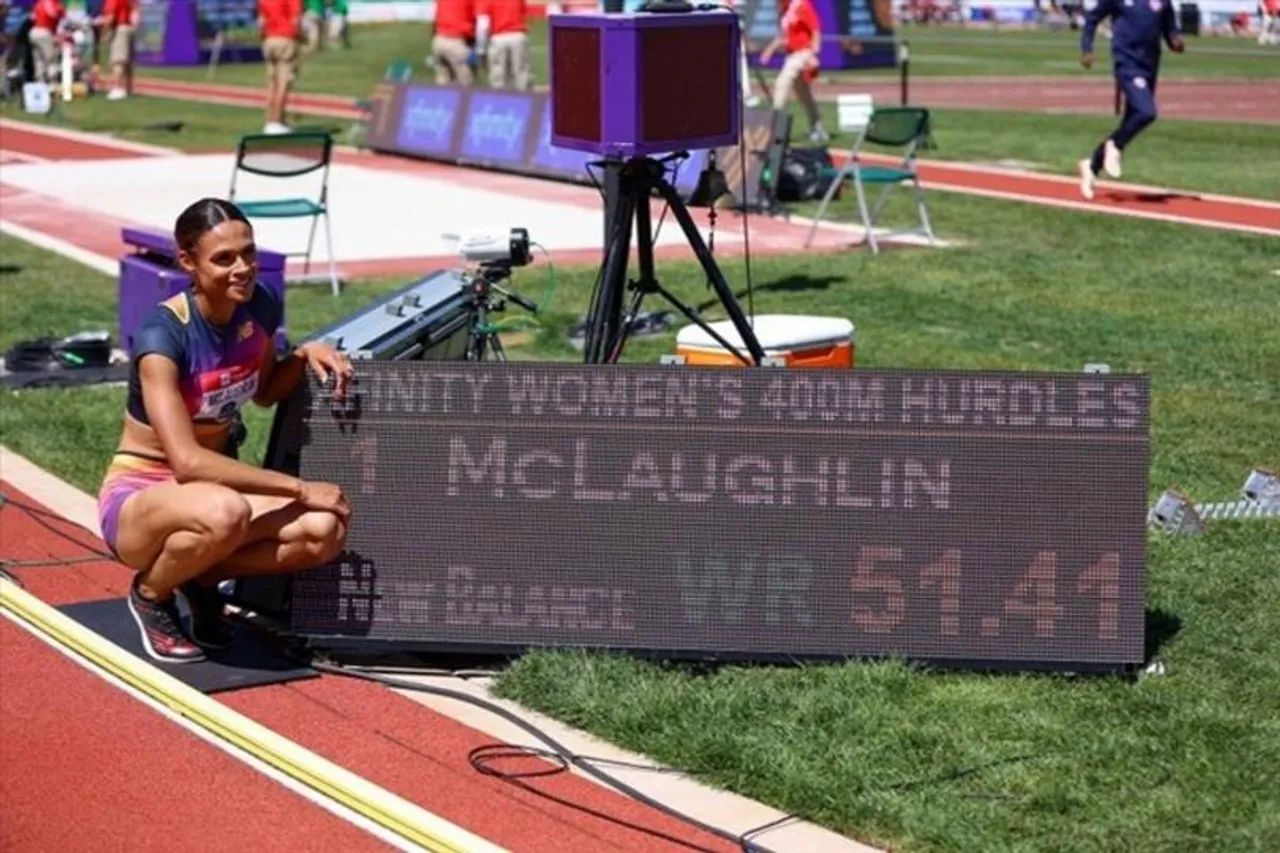 নিজের রেকর্ড ভেঙে নতুন রেকর্ড