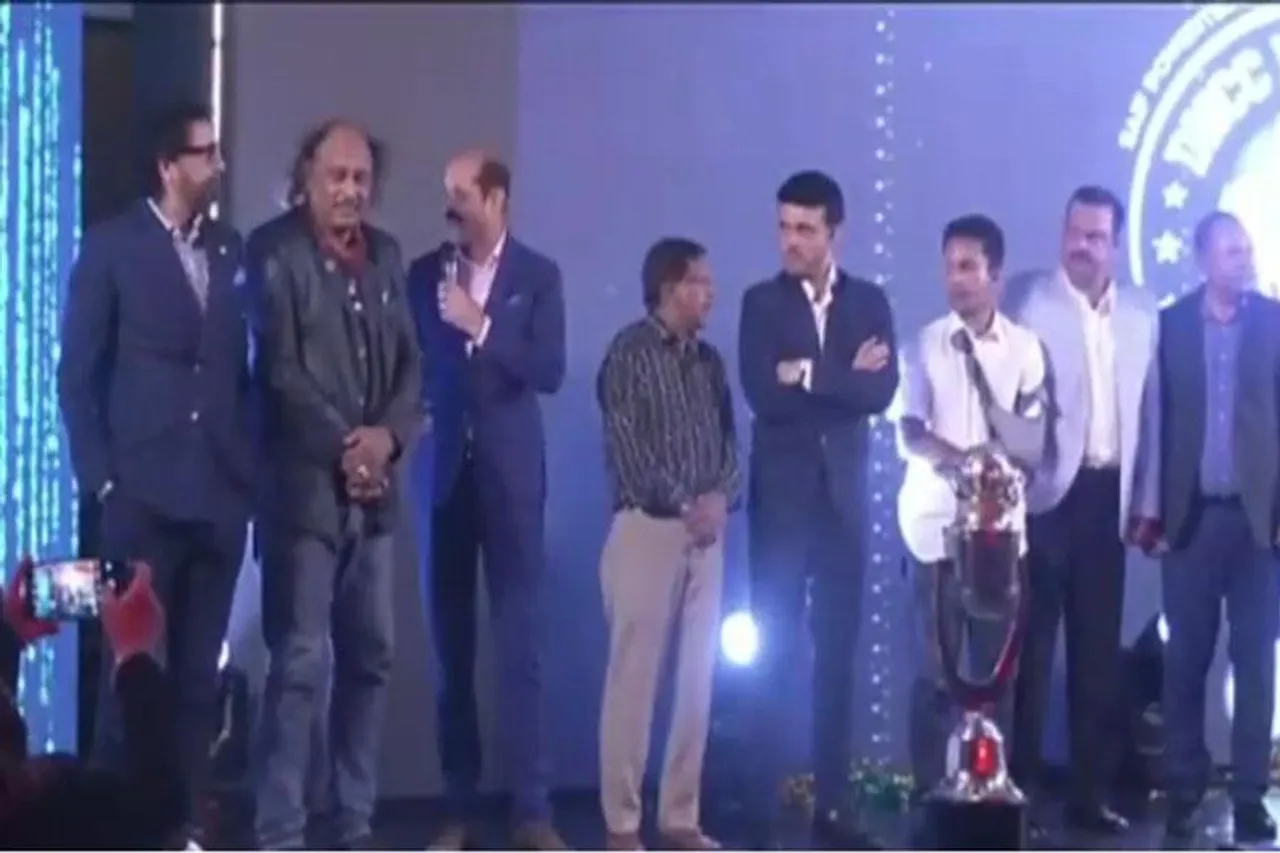 ঢাকার সিটি কর্পোরেশনে মেয়র কাপের উদ্বোধন করলেন সৌরভ গাঙ্গুলী