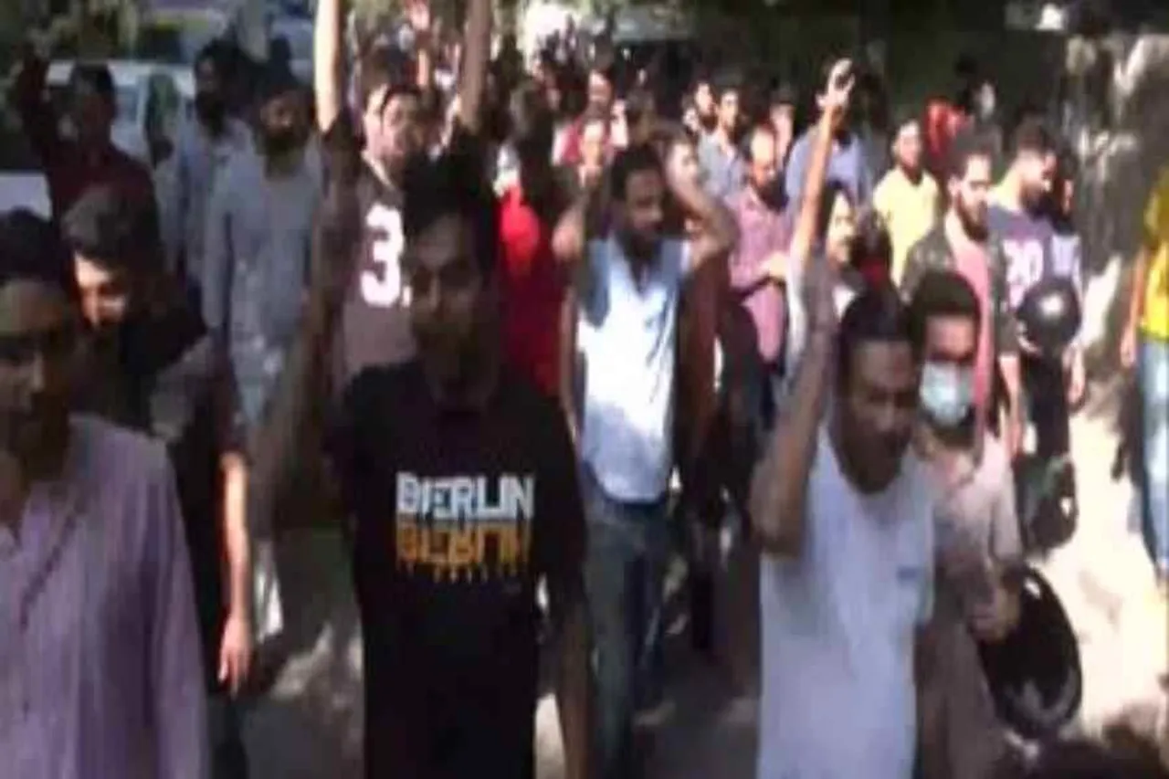 কাশ্মীরি পণ্ডিতদের বিক্ষোভ শোপিয়ানে