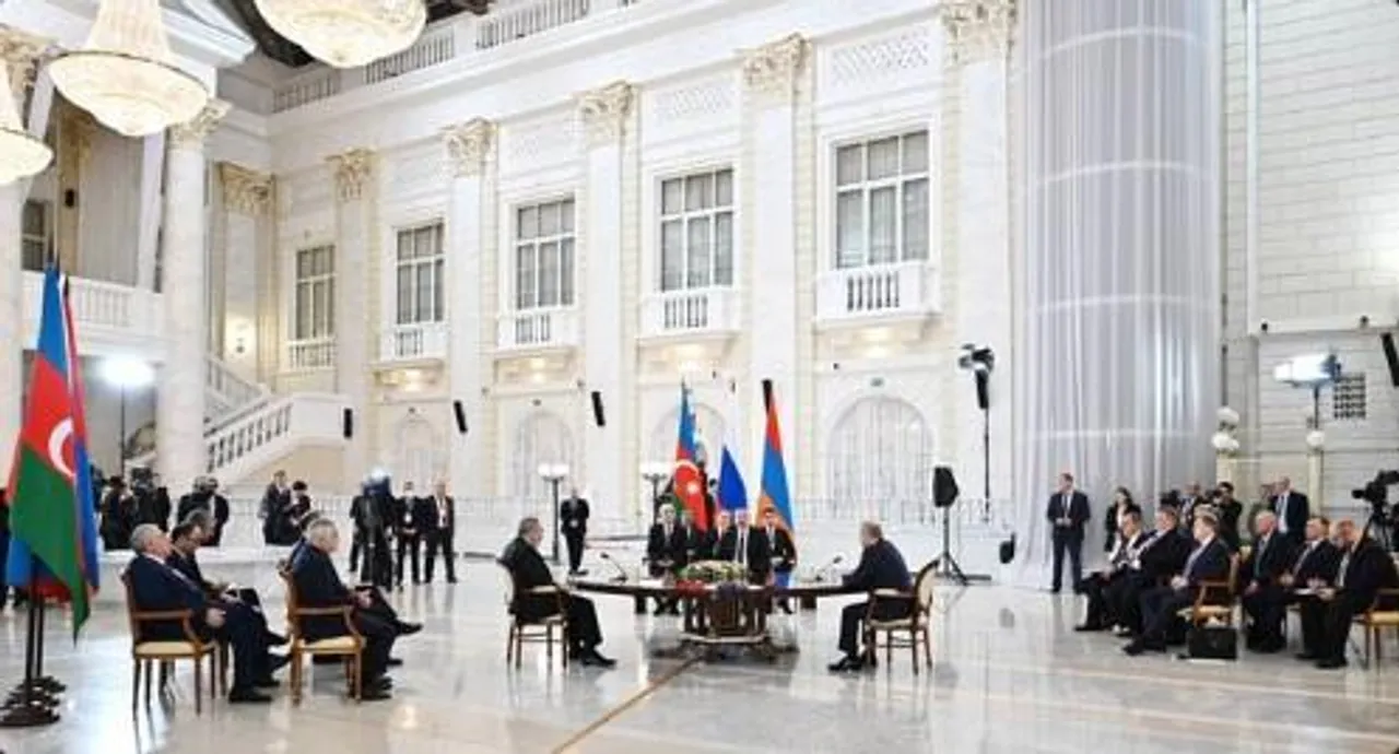 আজারবাইজান ও আর্মেনিয়ার নেতাদের সঙ্গে বসছেন পুতিন