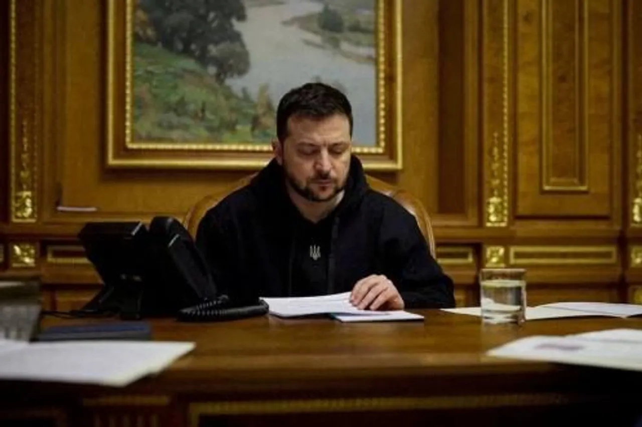 ইউক্রেনের আরও অস্ত্র প্রয়োজন: জেলেনস্কি