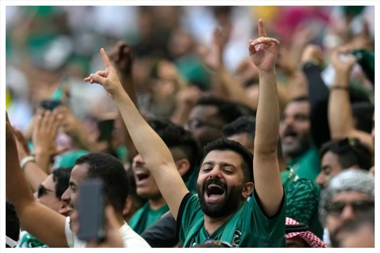 আর্জেন্টিনাকে হারিয়ে রোনাল্ডোকে নকল সৌদি সমর্থকদের