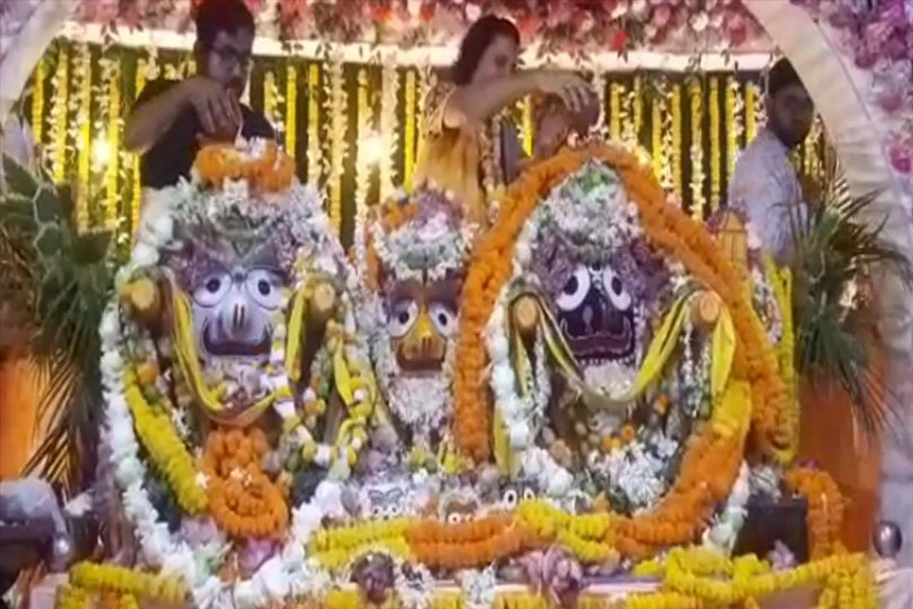 সাড়ম্বরে পালিত হল জগন্নাথদেবের স্নানযাত্রা