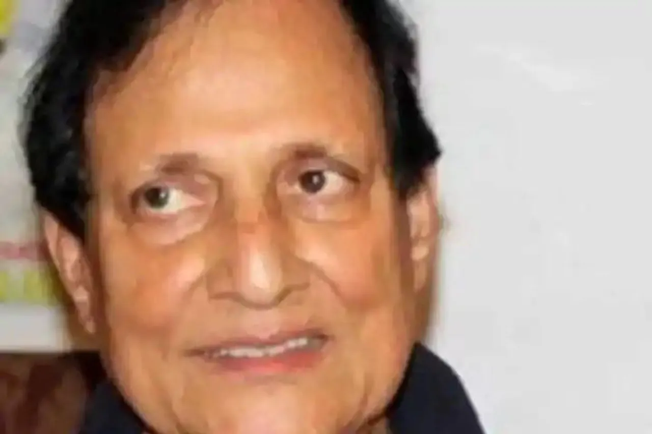 অসুস্থ চলচ্চিত্র নির্মাতা সাওয়ান কুমার টাক