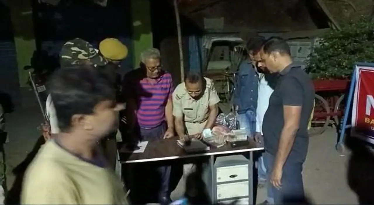 বাংলা-ঝারখণ্ড সীমান্তে নাকা তল্লাশিতে উদ্ধার লক্ষাধিক টাকা