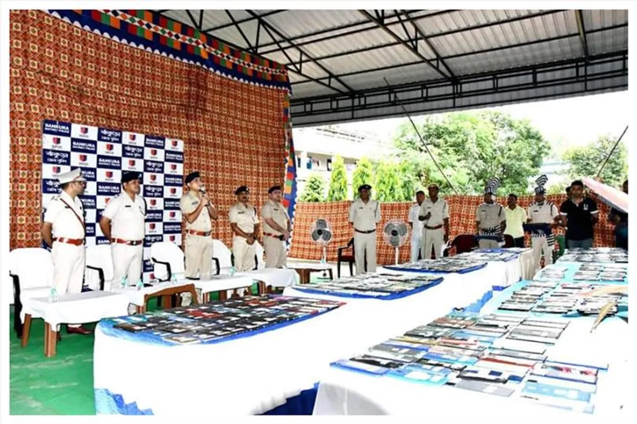 পুলিশের তৎপরতায় উদ্ধার আরও ৫০০ টি মোবাইল ফোন