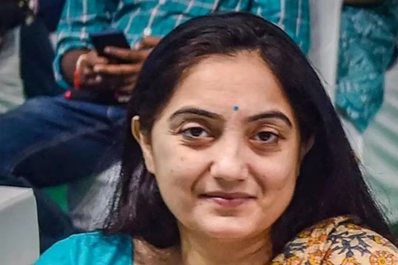 নূপুর শর্মাকে দেওয়া হল  বন্দুকের লাইসেন্স