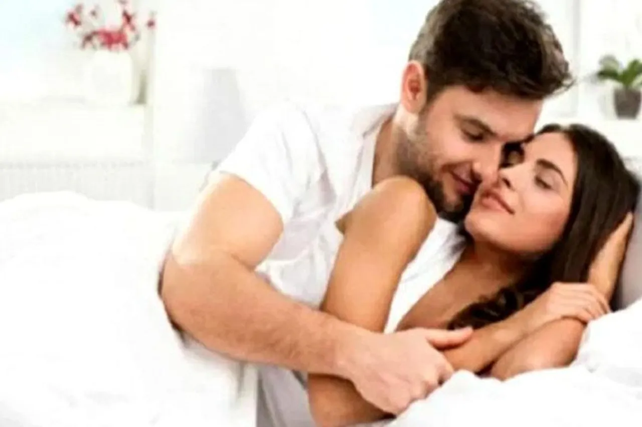 যৌন মিলনে কমবে ক্যালরি