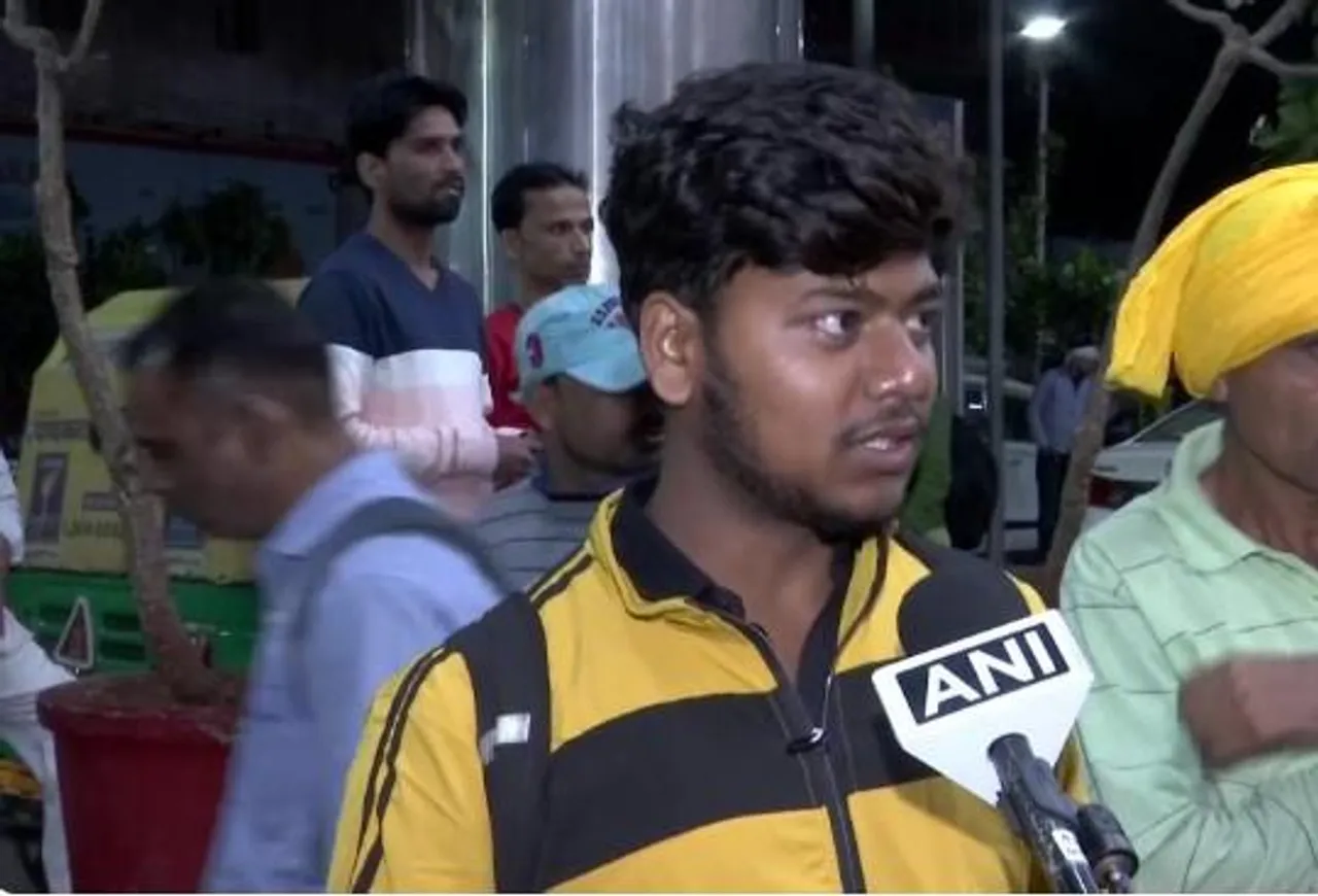 দিল্লি-এনসিআর-এ ভূমিকম্প, কম্পনের অভিজ্ঞতার কথা জানালেন স্থানীয়রা