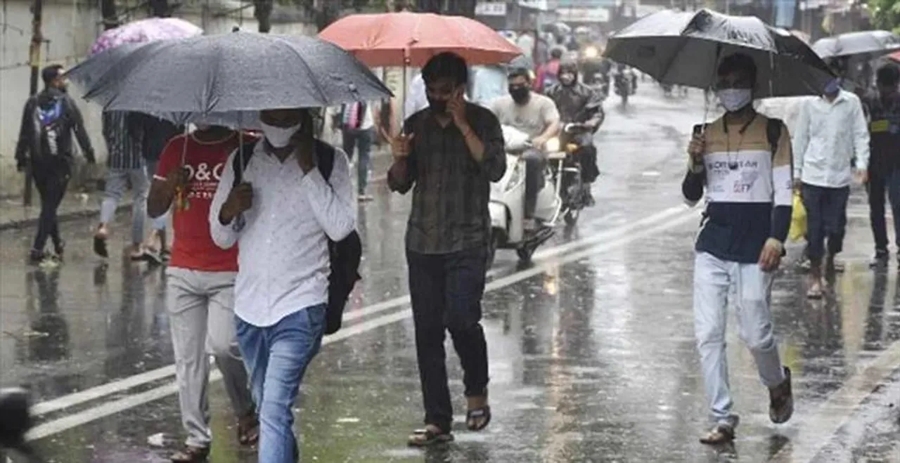 আগামী ১-২ ঘণ্টার মধ্যে কলকাতা-সহ আট জেলায় বৃষ্টির পূর্বাভাস!