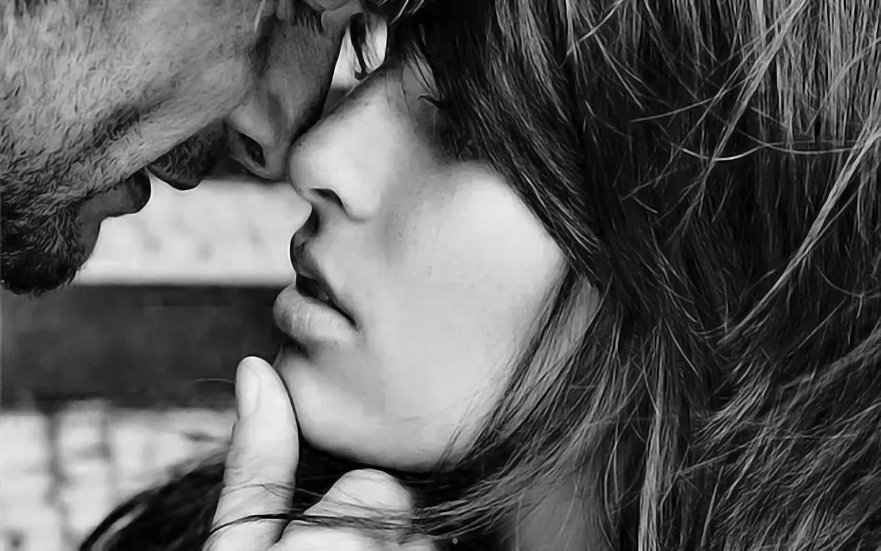 আরও কাছাকাছি