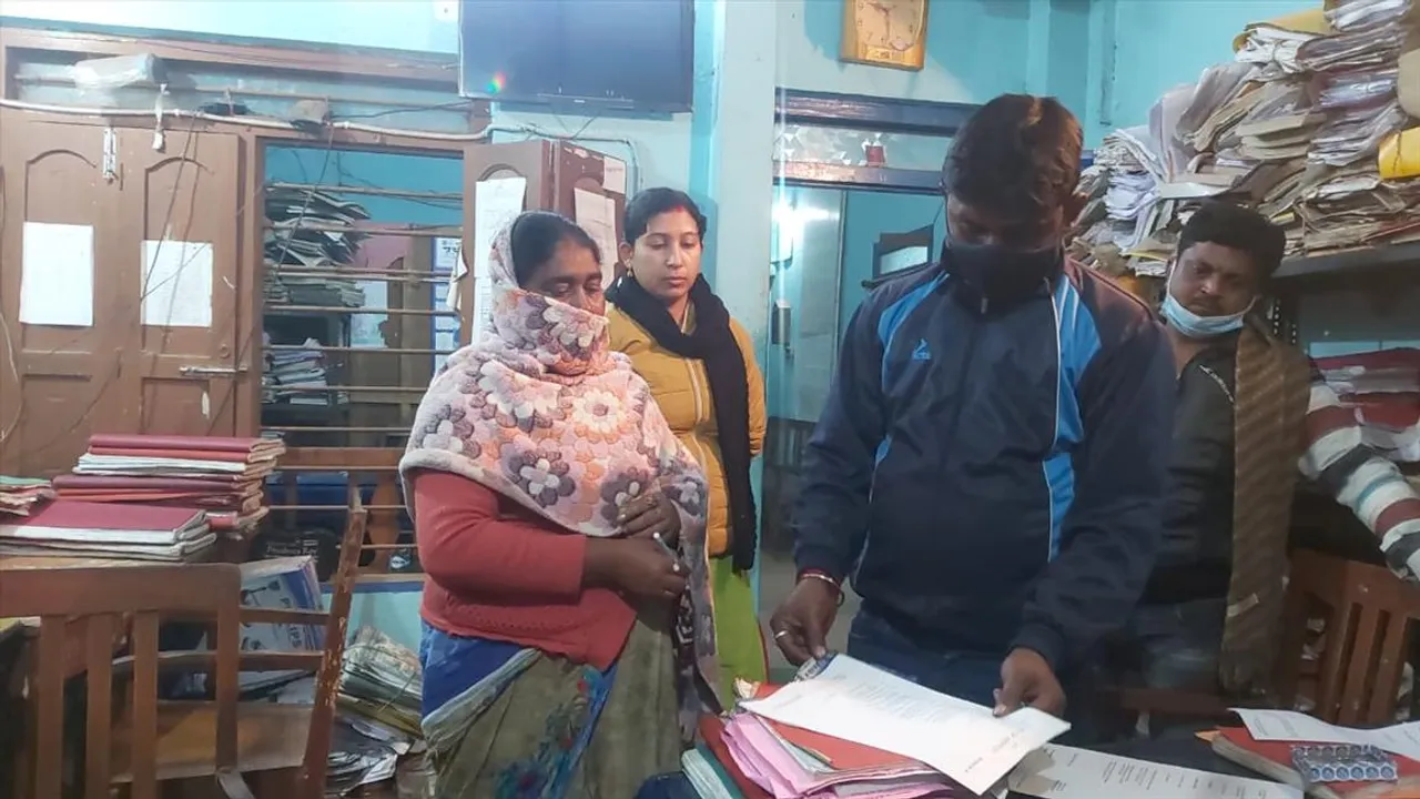 অবৈধ মদ বিক্রি! গ্রেফতার দুই