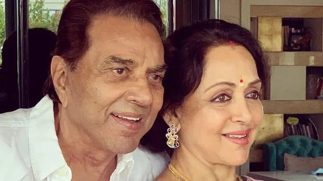 বিবাহ বার্ষিকীতে ধর্মেন্দ্রর সঙ্গে অদেখা ছবি ভাগ করলেন হেমা মালিনী