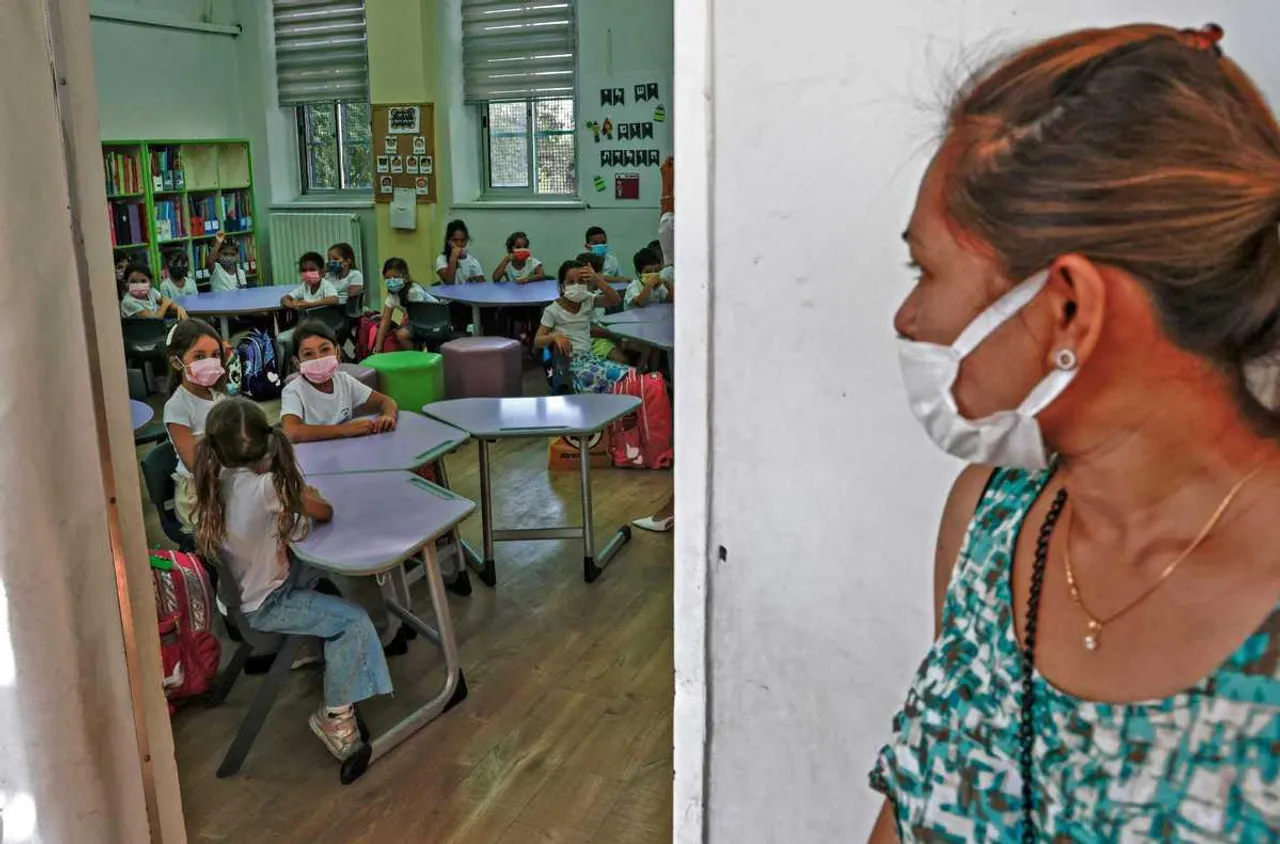 কোভিড টিকাহীন শিক্ষকদের শিক্ষকতা নিষিদ্ধ করেছে ইসরায়েল