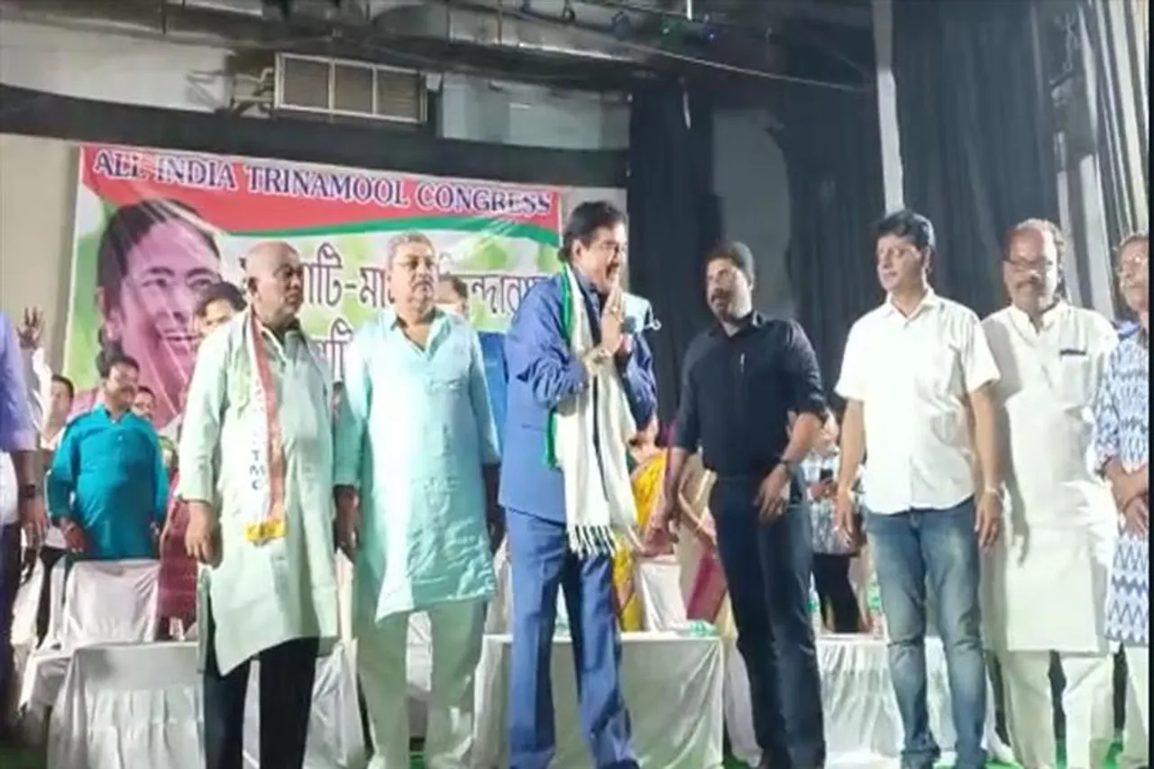 লোকসভা কেন্দ্রের উপনির্বাচনে প্রার্থীর কর্মীসভা