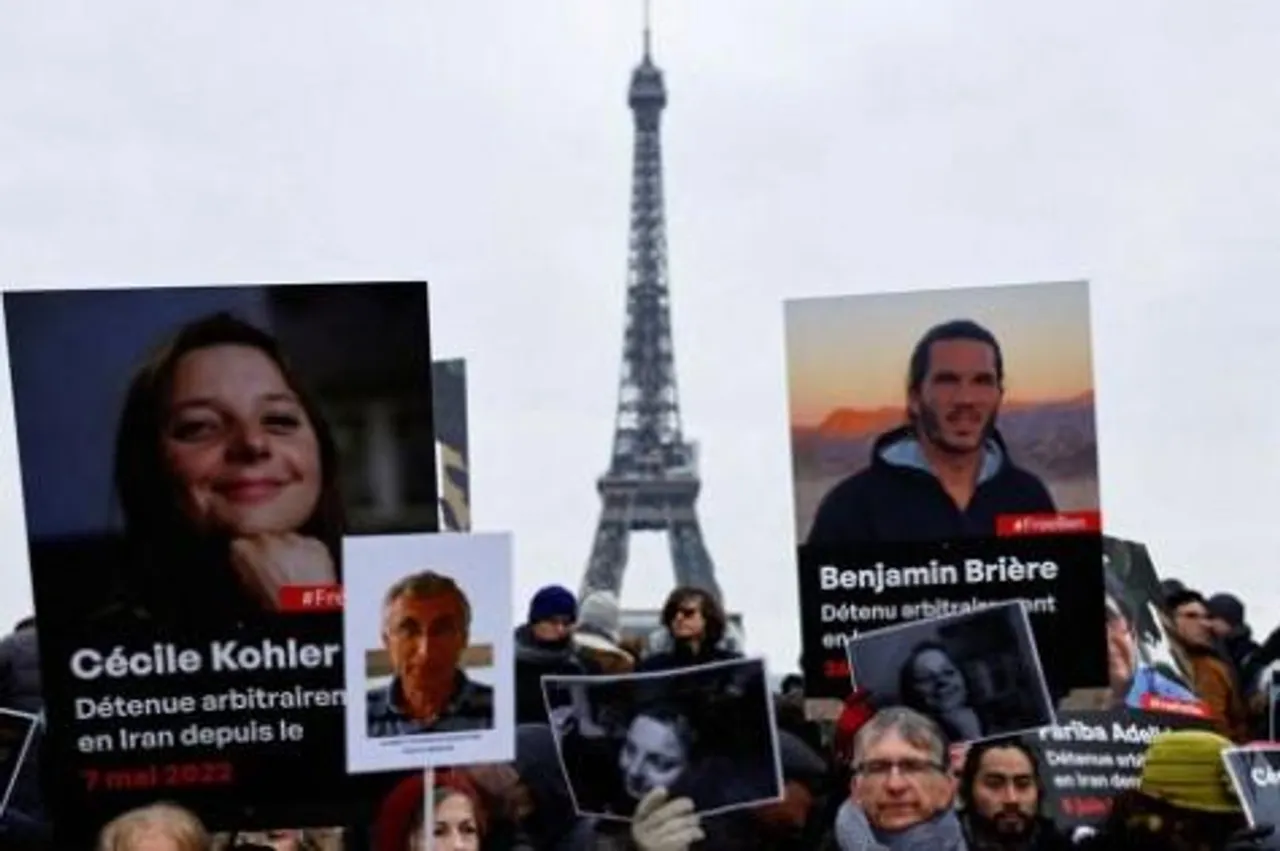 ইরান বন্দীদের আটকের আন্তর্জাতিক চুক্তি লঙ্ঘন করছে: ফ্রান্স
