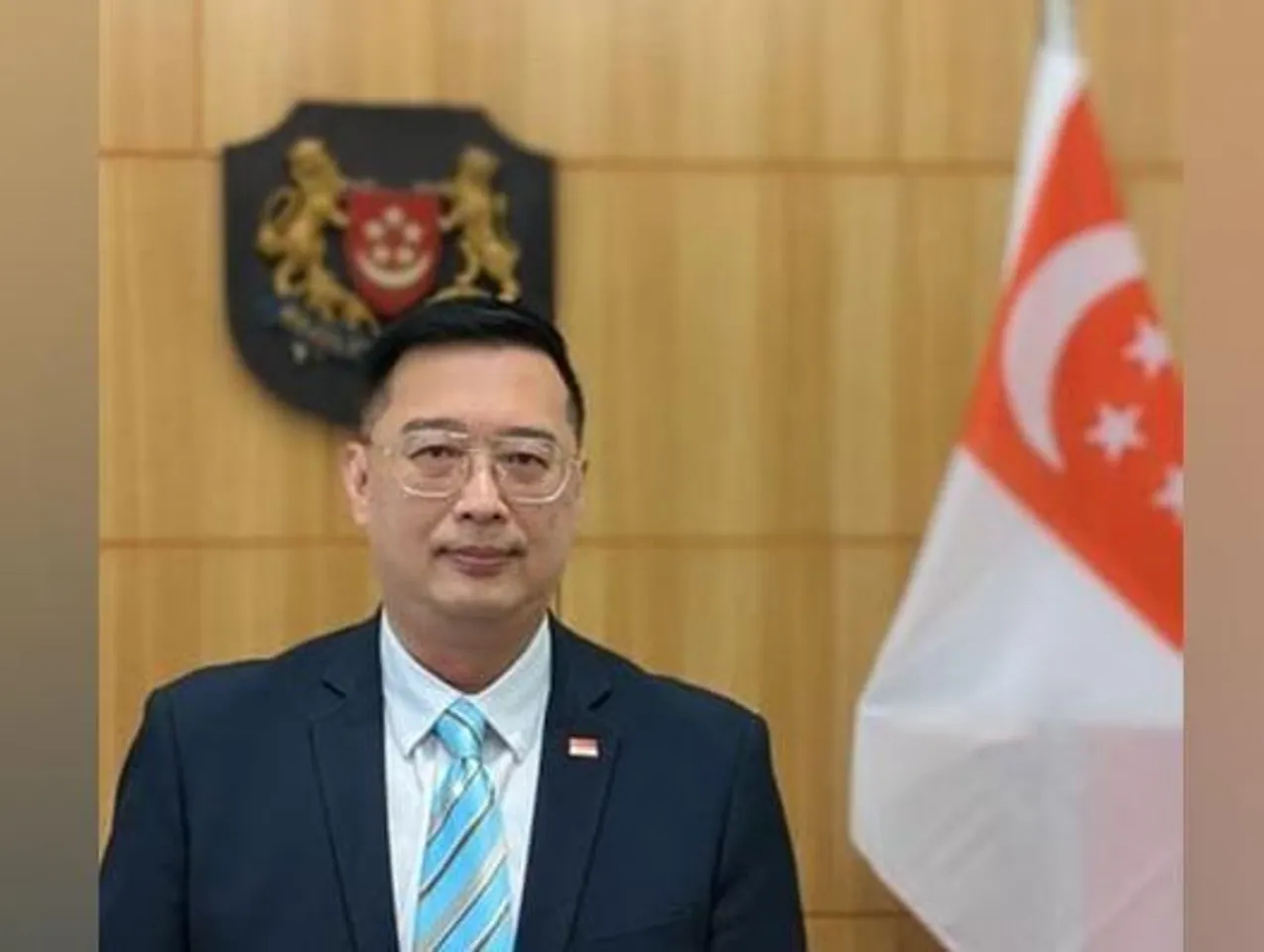 গুজরাটের ব্রিজ ধসে প্রাণহানির ঘটনায় দুঃখ প্রকাশ করলেন সিঙ্গাপুরের রাষ্ট্রদূত সাইমন