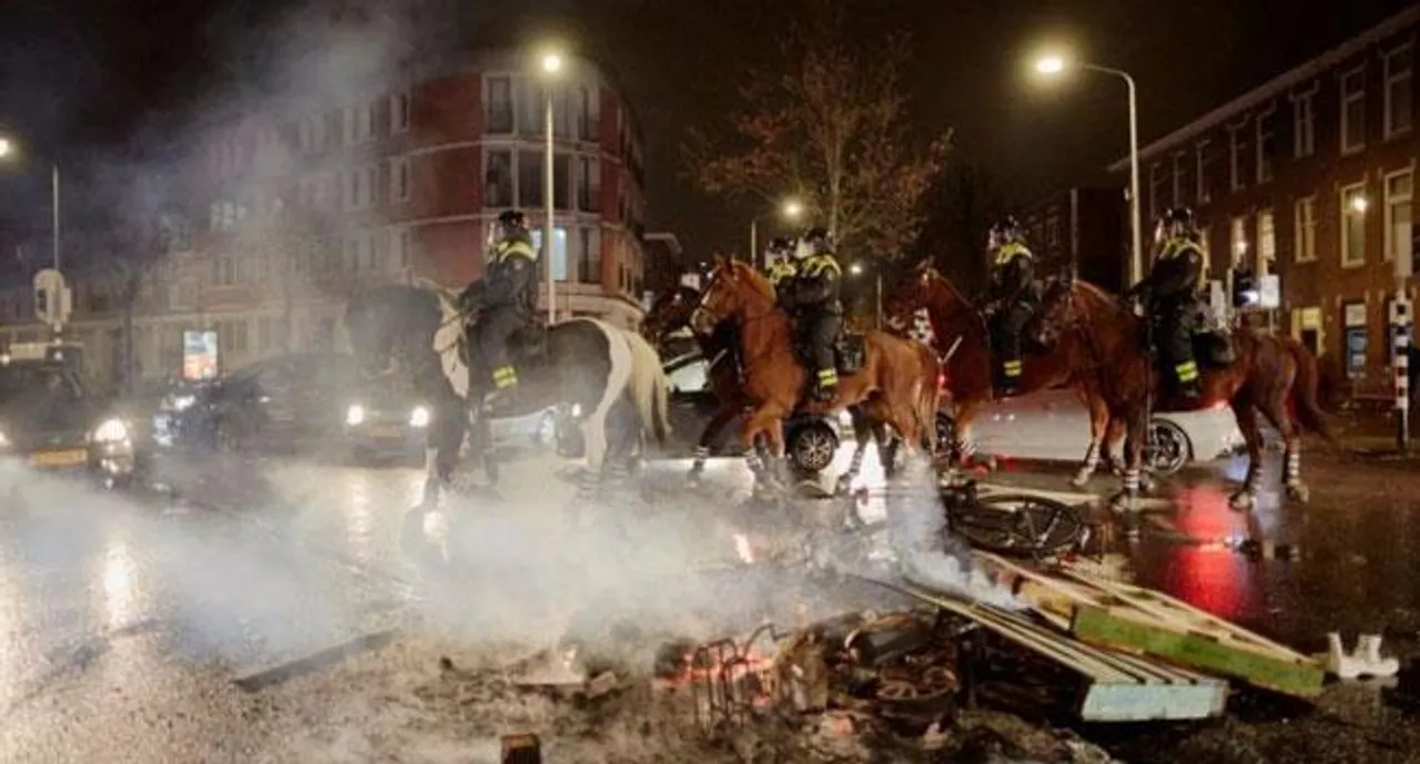 ইউরোপে ঘটছে কী?