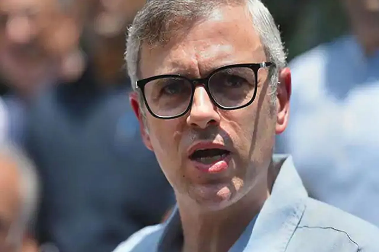 রমজান মাসে বিদ্যুৎহীন উপত্যকা, কেন্দ্রকে নিশানা ওমর আব্দুল্লাহর