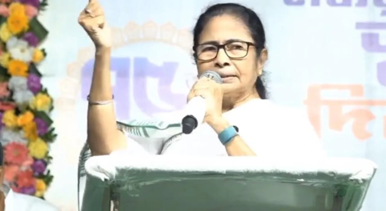 ‘অনেকে বলছে সেটিং করতে দিল্লি গেছি’, মোদির সঙ্গে বৈঠক নিয়ে বিরোধীদের জবাব মমতার