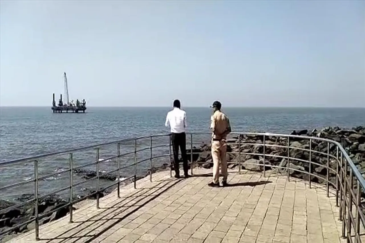 সাদিছা সানের দেহ খুঁজতে তল্লাশি চালাচ্ছে মুম্বই পুলিশ ও ভারতীয় নৌবাহিনী