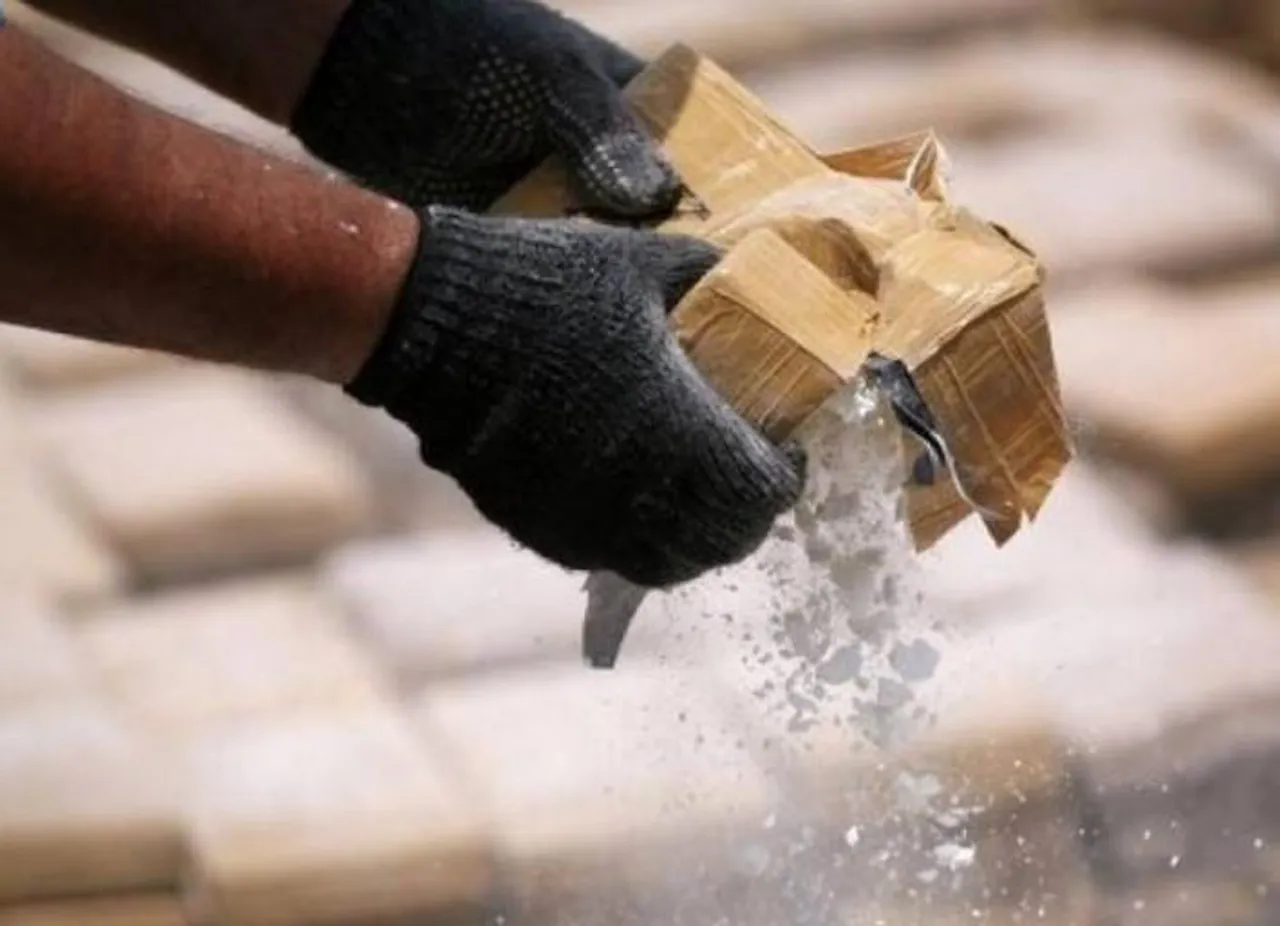 কুপওয়ারায় ২ কেজি হেরোইন রাখার অভিযোগে গ্রেফতার ২