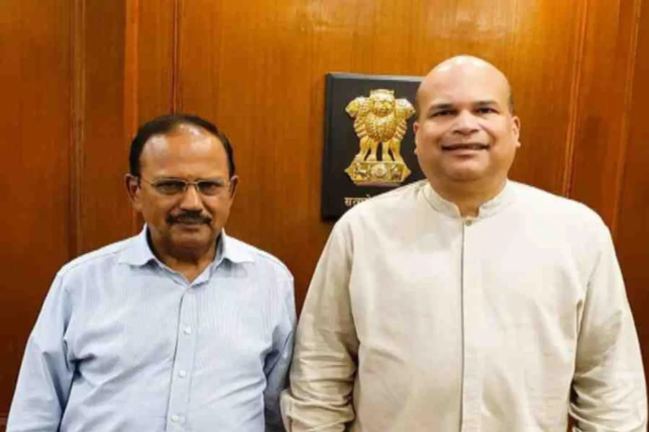 জাতীয় নিরাপত্তা উপদেষ্টার সঙ্গে দেখা করলেন শ্রীলঙ্কার রাষ্ট্রদূত