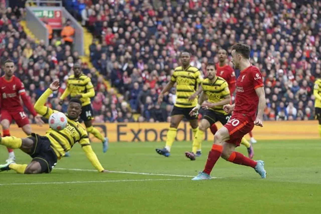 পায়ের স্কিলেই বাজিমাত, দেখে নিন প্রিমিয়ার লিগের ভিডিও