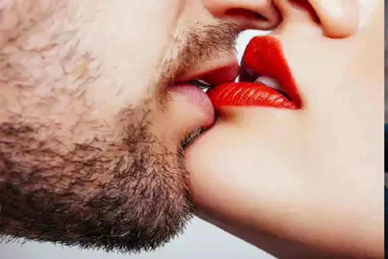 কেক দিয়ে ট্রাই করুন