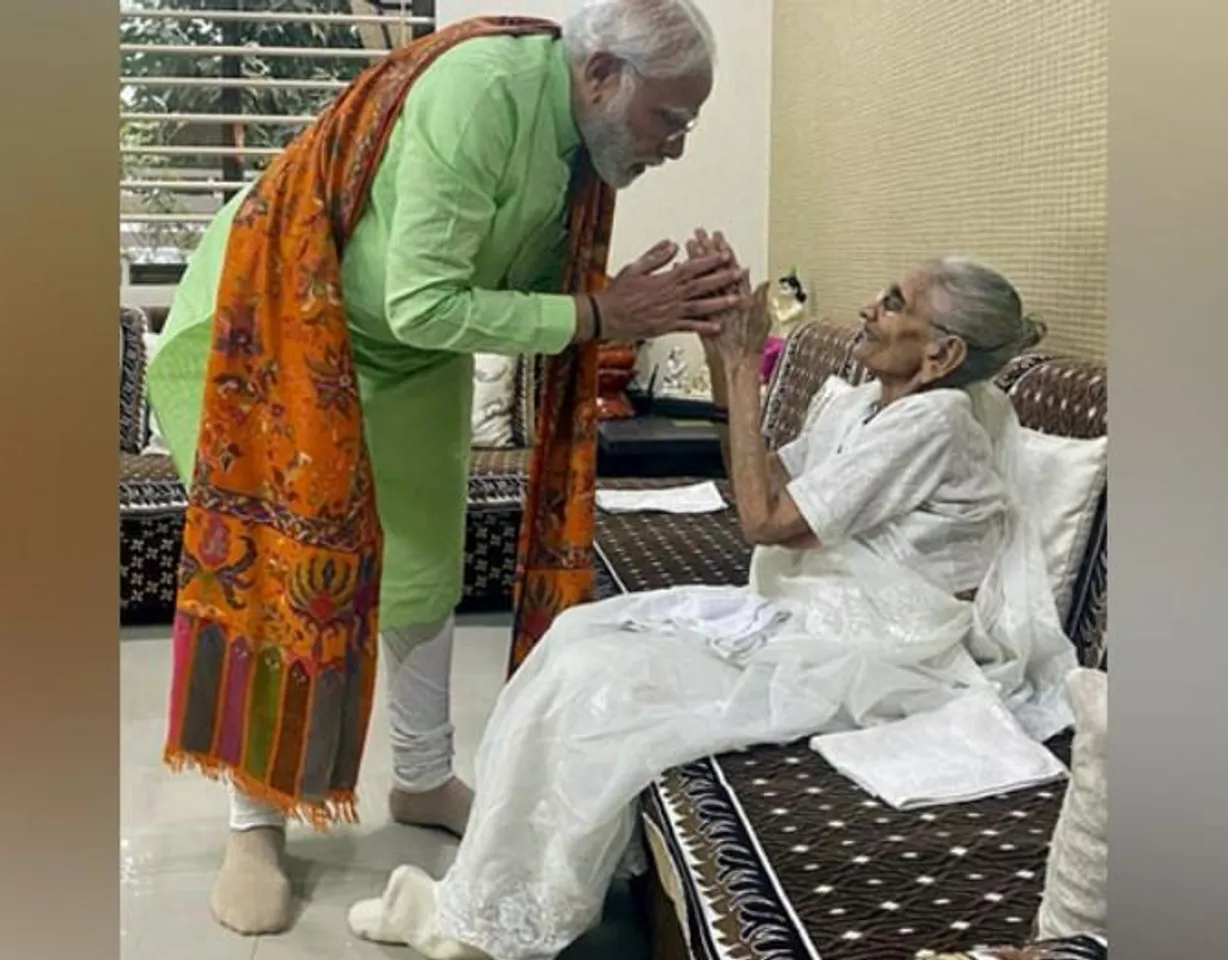 প্রধানমন্ত্রী মোদীর মায়ের মৃত্যুতে সমবেদনা জানিয়েছে ভারতে মার্কিন দূতাবাস