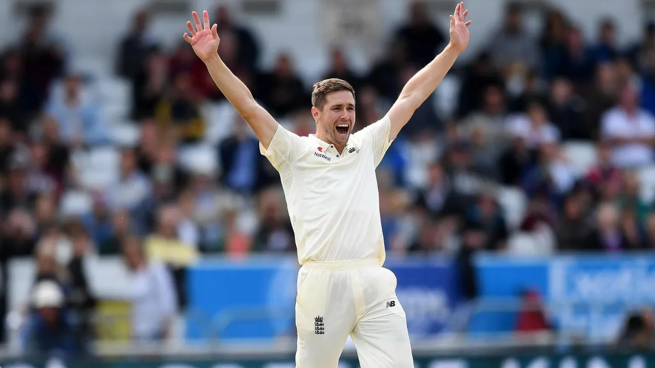 বল এবং ব্যাট- দুই হাতেই নায়ক ক্রিস ওকস