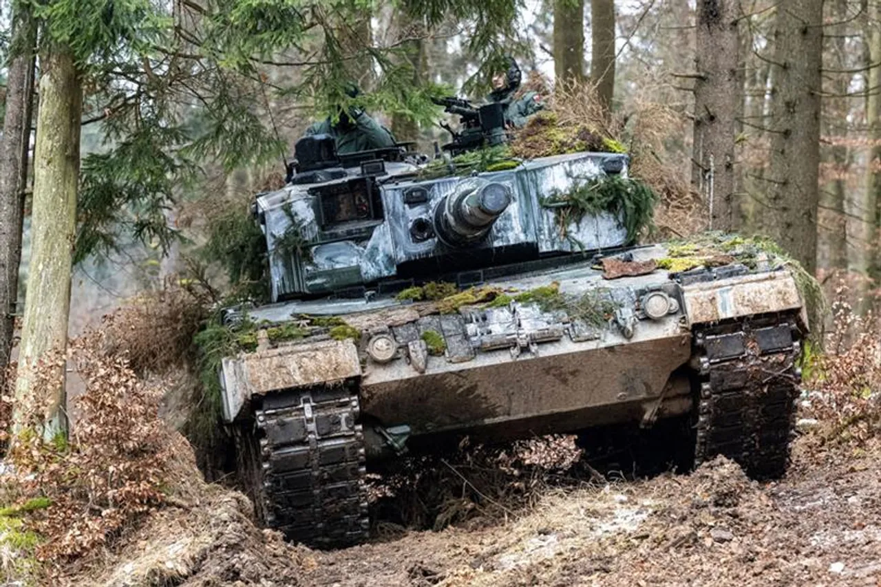 ইউক্রেনে চিতাবাঘের ট্যাঙ্ক পাঠানোর বিরুদ্ধে জার্মানির পদক্ষেপে কিয়েভের বাসিন্দারা হতাশ