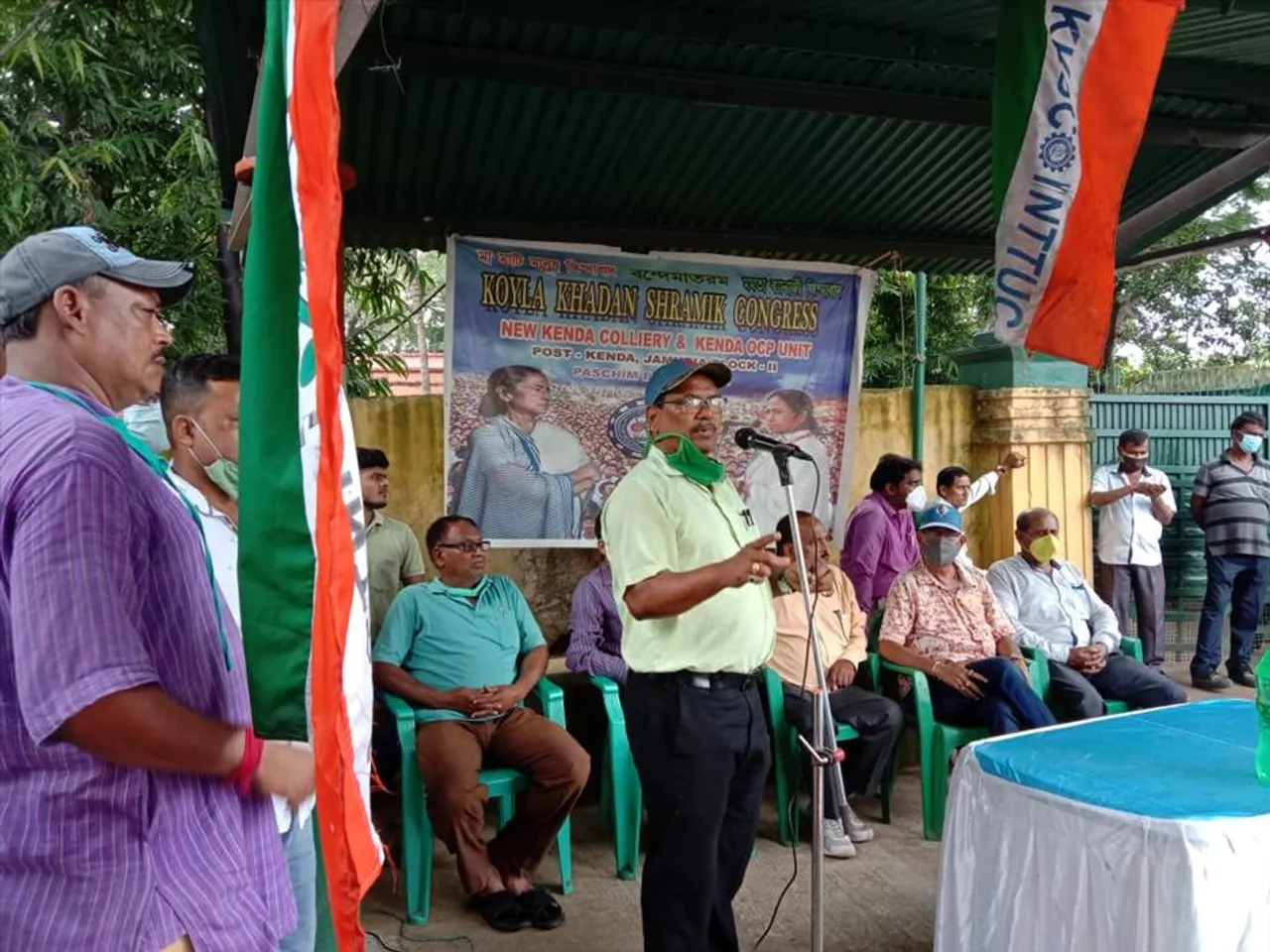 কোলিয়ারি বন্ধের প্রতিবাদে  শ্রমিক বিক্ষোভ