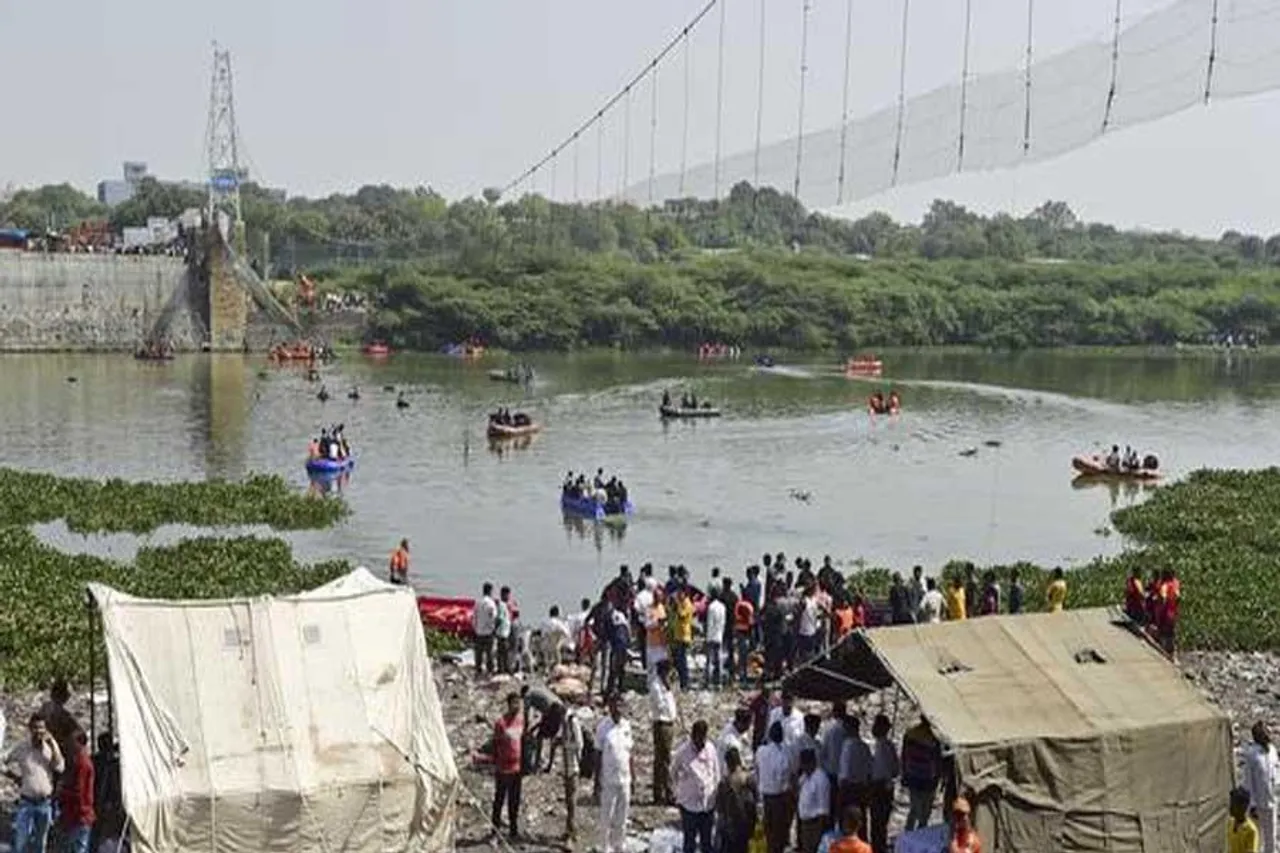 মরবি ব্রিজ দুর্ঘটনা : অভিযুক্তদের প্রতিনিধিত্ব করবে না মরবি বার অ্যাসোসিয়েশন