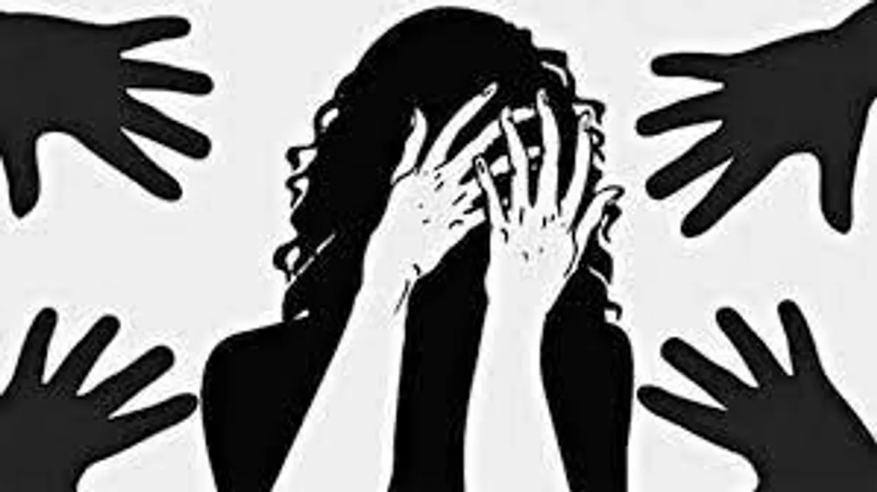 ৬ মাসে চারশোবার ধর্ষণ, মায়ের মৃত্যুর পর নাবালিকার জীবনে বিপর্যয়