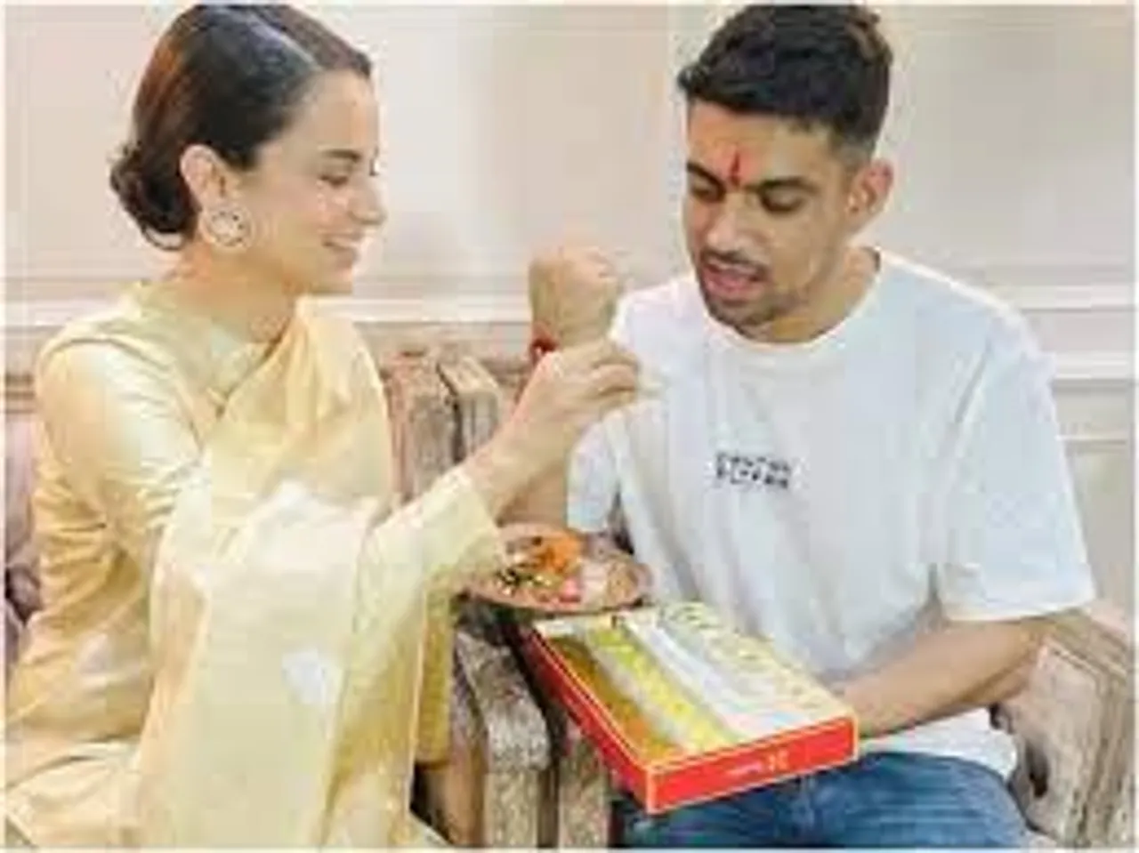 রাখি উৎসব পালন কঙ্গনার